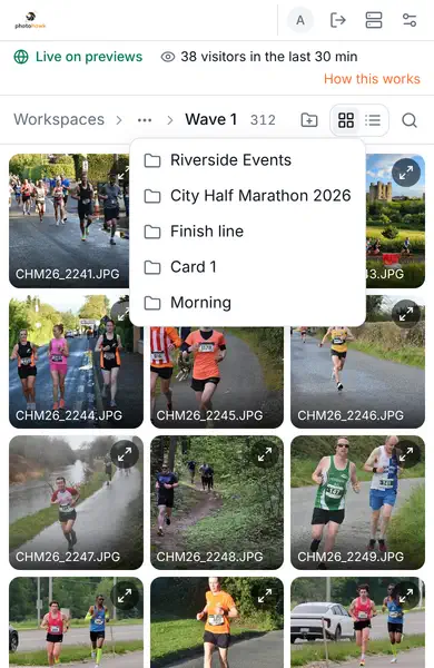 La subida web en un celular: la ruta muestra la carpeta actual y «…» abre la lista de las carpetas superiores.